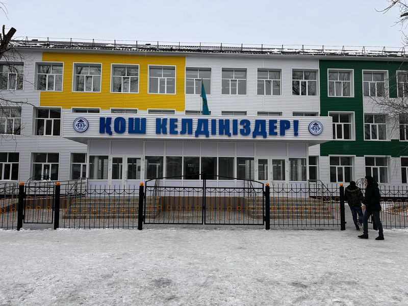 Оралда қос мектеп жөндеуден кейін есігін айқара ашты